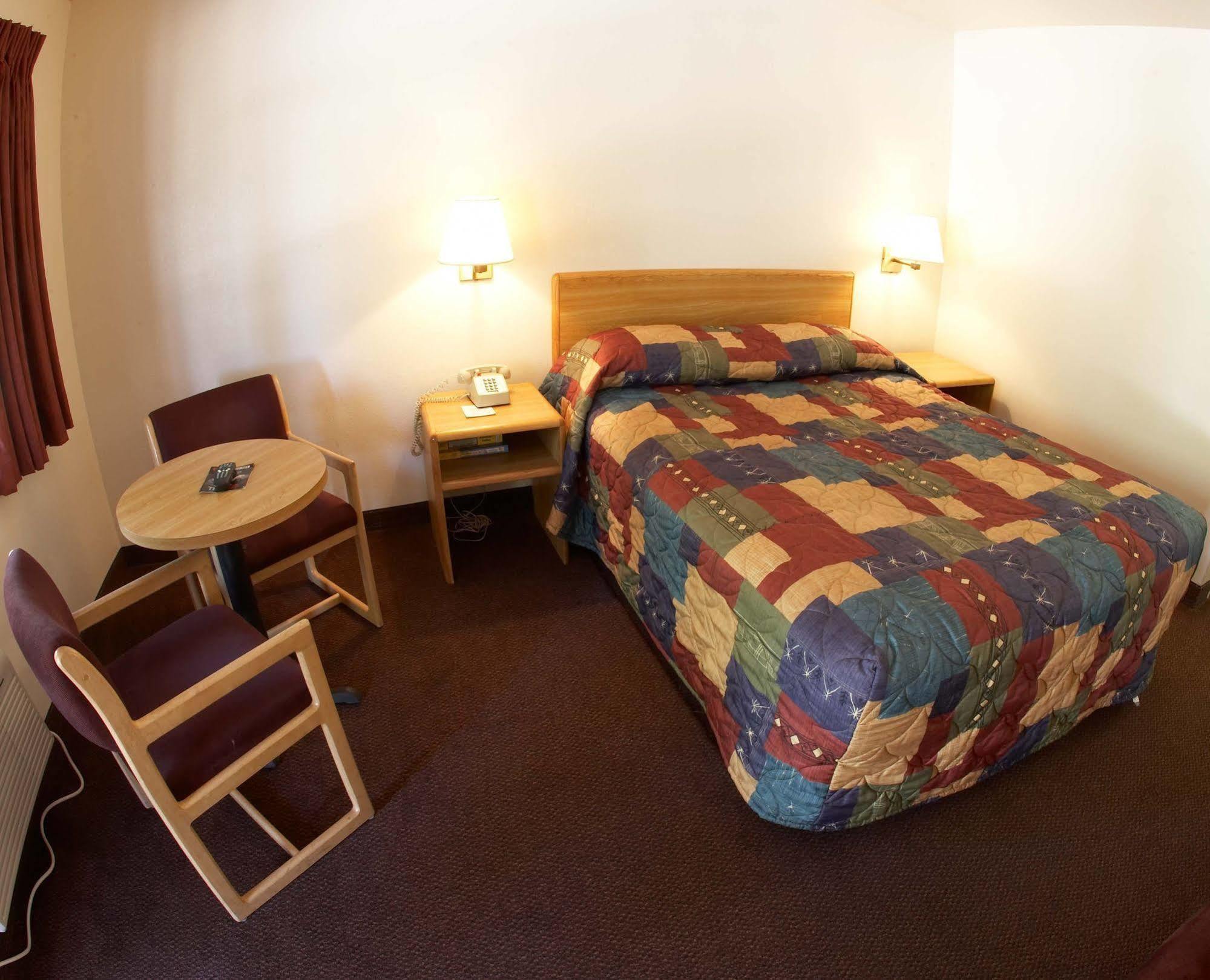 Ez 8 Motel Airporter Феникс Экстерьер фото