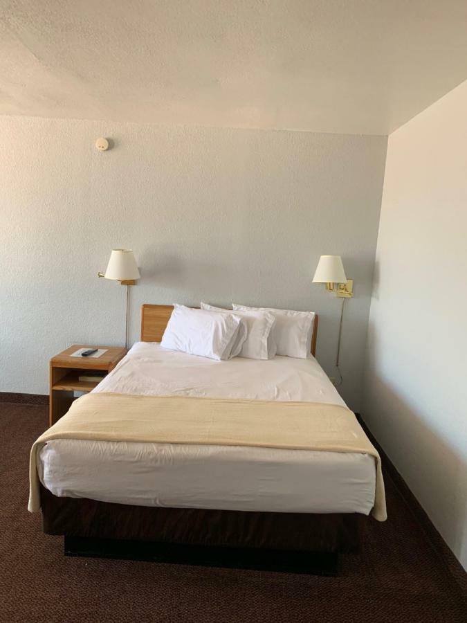 Ez 8 Motel Airporter Феникс Экстерьер фото