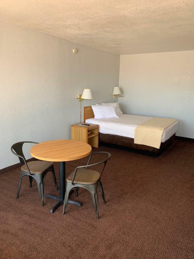 Ez 8 Motel Airporter Феникс Экстерьер фото